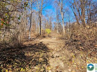 4057 Sherry Hill Rd, Hellertown, PA 18055