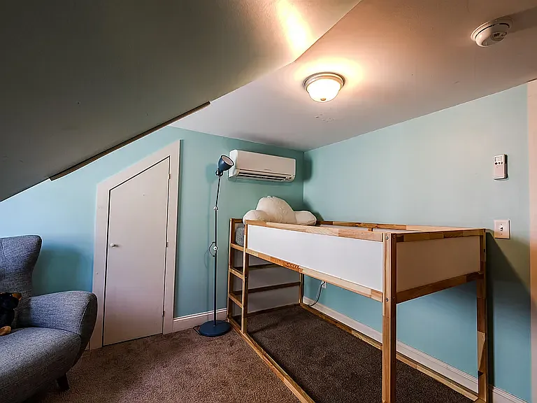 234 Conant St — Photo 15