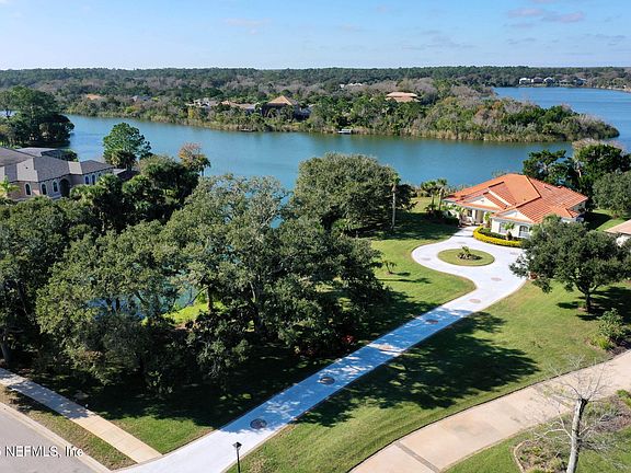 3rd image of 10 HERON Drive