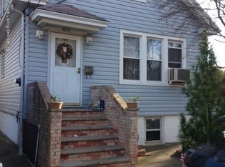 879 Elbe Ave, Staten Island, NY 10304