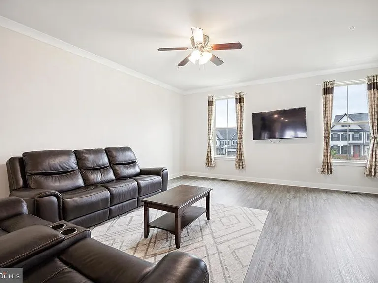 6070 Fallfish Ct — Photo 12