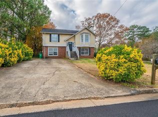 2337 Deep Shoals Cir, Decatur, GA 30034