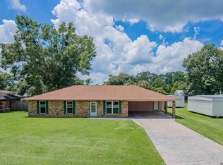 11323 Triche Rd, Gonzales, LA 70737