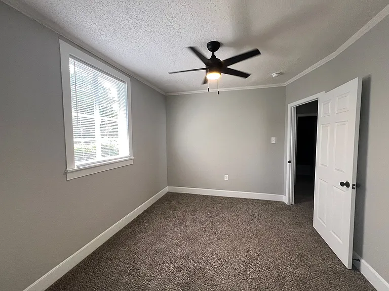 1998 N Dianne Cir — Photo 2