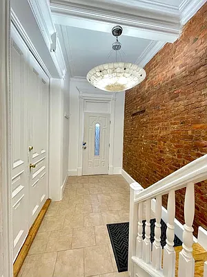 Rented by Parlor Real Estate Corp | media 23