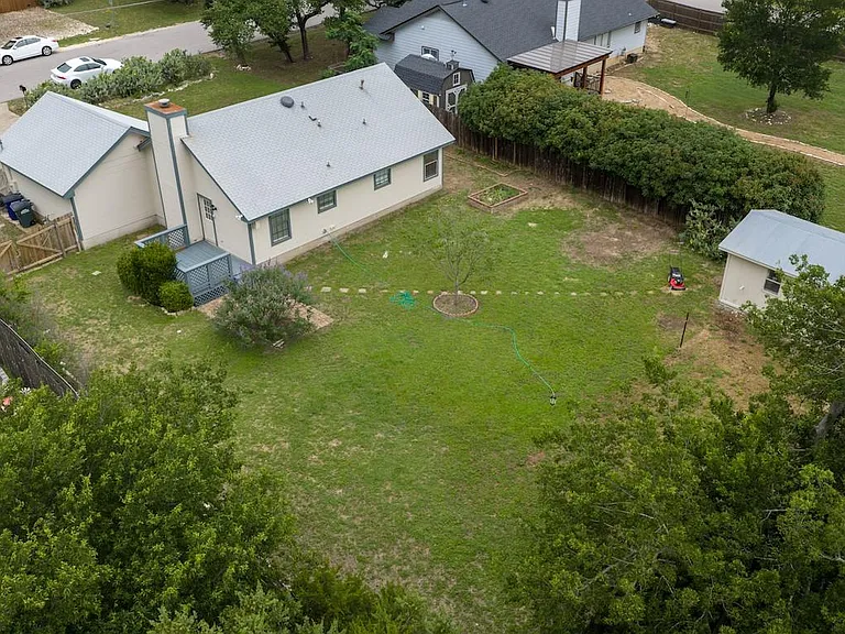 1702 Ireland Dr — Photo 30
