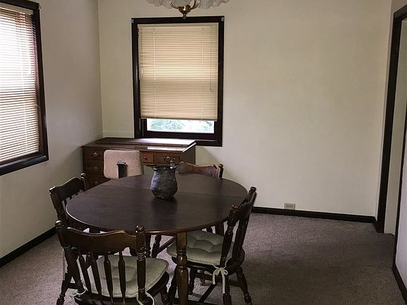 3rd image of 106 E Houghton Ave