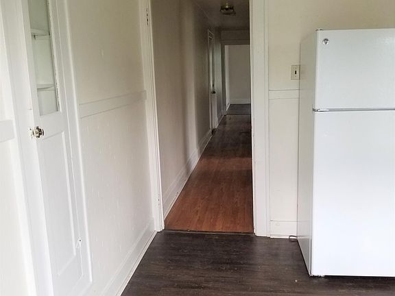5th image of 1727 Walnut Ave APT 5