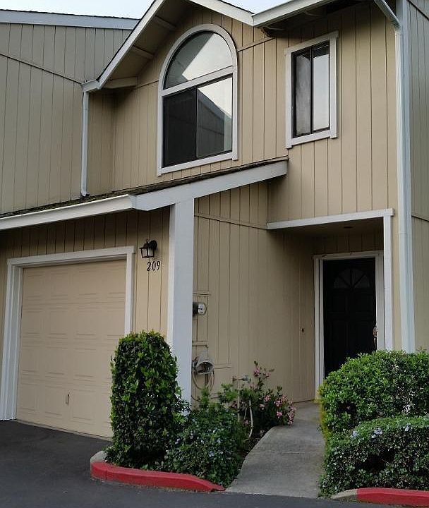 1st image of 209 Saratoga Ct
