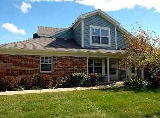 6877 W Mount Vernon Ct, Gurnee, IL 60031