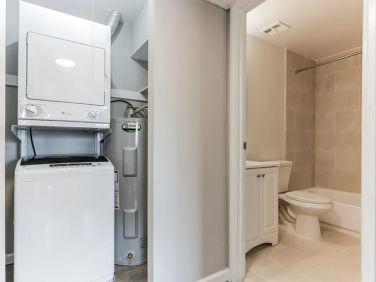 Welcome to Newpointe Apartments, where modern living meets convenience. Enjoy in-unit laundry, stylish bathrooms, and spacious layouts designed for your comfort. Elevate your lifestyle todayschedule a tour and find your perfect home!