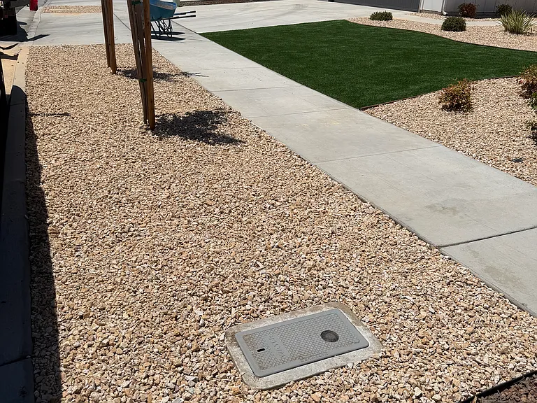 2146 W Escher Dr — Photo 2
