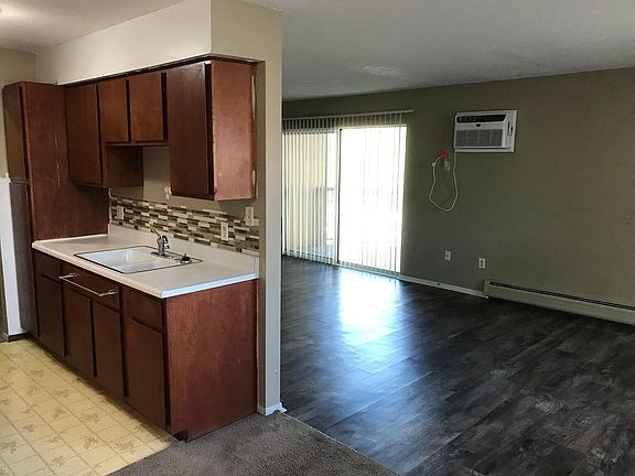 3rd image of 795 6th St E APT 201