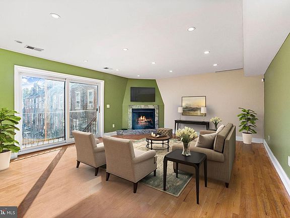 2nd image of 839 S American St #B