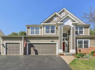 488 Country Pl, Lindenhurst, IL 60046