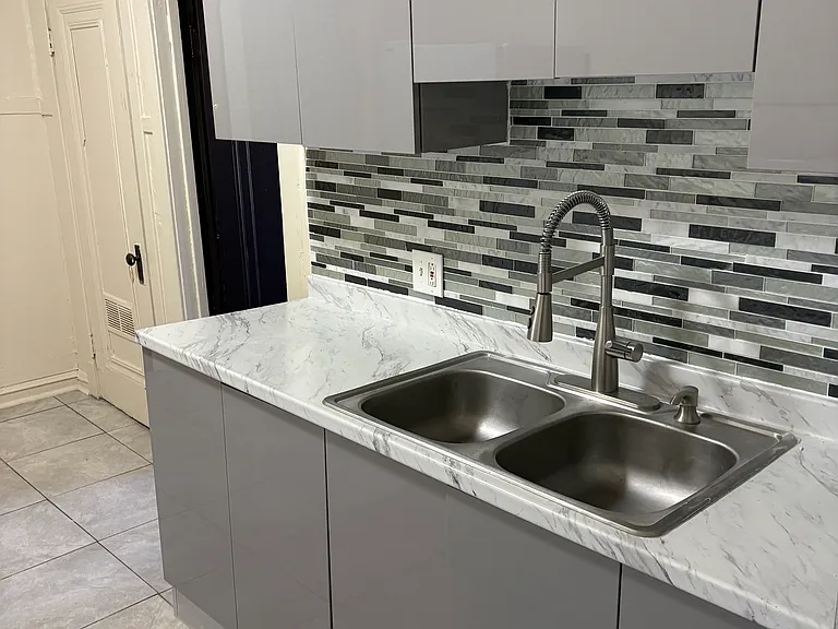 6018 S Vernon Ave #2 — Photo 13
