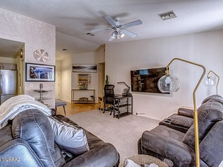 10407 N Fair Desert Dr — Photo 13