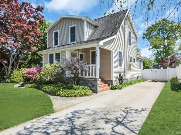 36 Richard Avenue, Islip Terrace, NY 11752