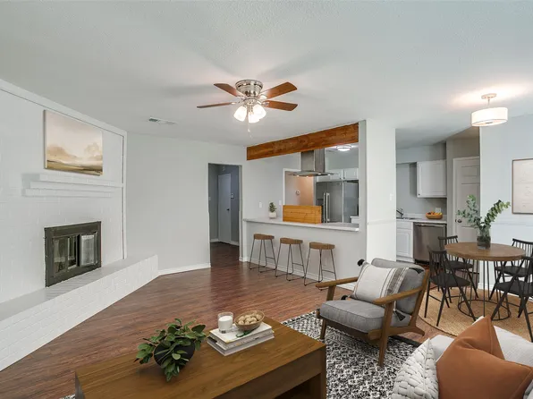 10105 High Bluff Dr, Fort Worth, TX 76108