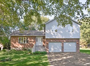 26 J St, Plano, IL 60545