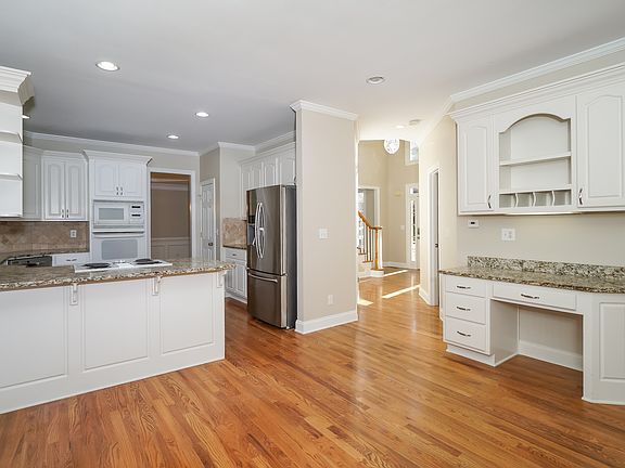 3rd image of 2321 Wood Creek Ct