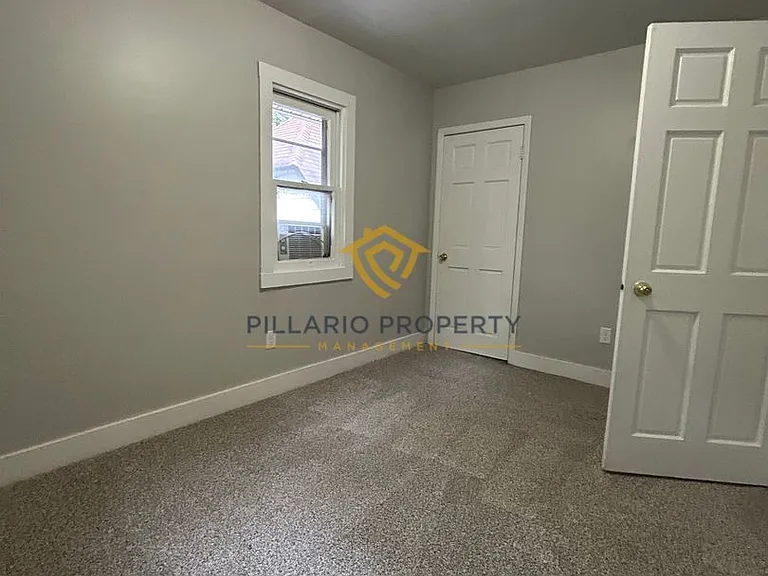 3943-3945 Cornelius Ave — Photo 14