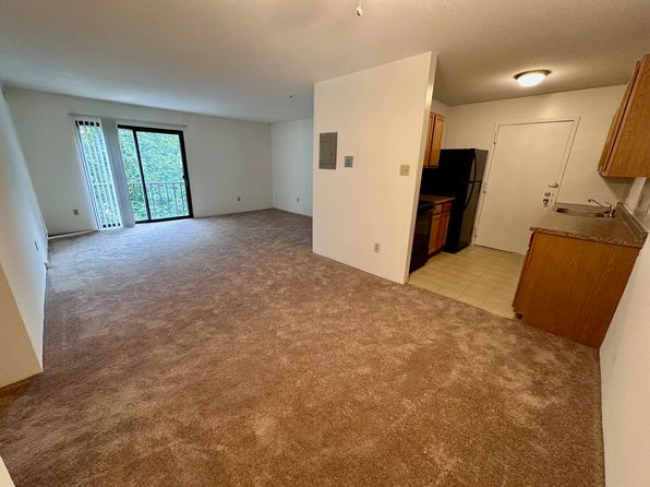 7 Village Way APT 11
