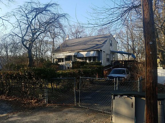 3rd image of 25 West Ln