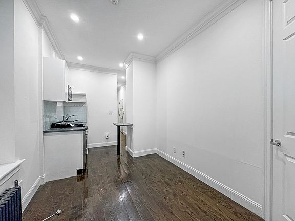 4th image of 58 E 3rd St APT 15