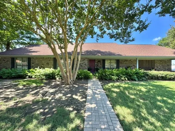 408 Gerald St, Leland, MS 38756