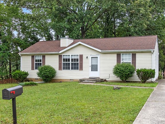 2nd image of 1907 Roan Dr