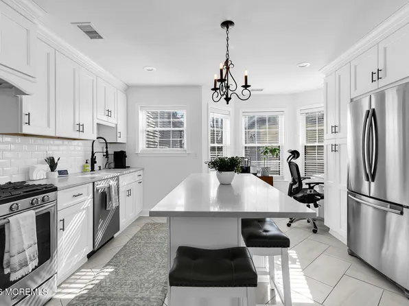 98 Old Orchard Lane #2202, Ocean Twp, NJ 07712
