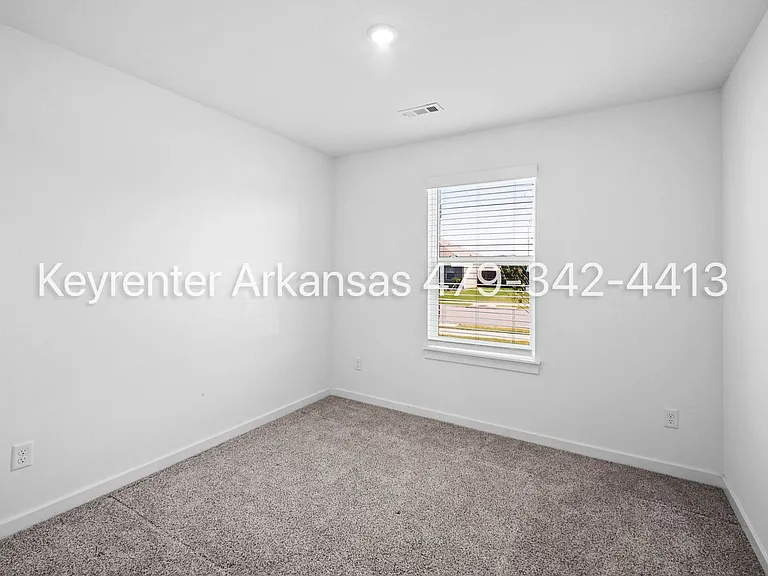 1071 Emerald St — Photo 20