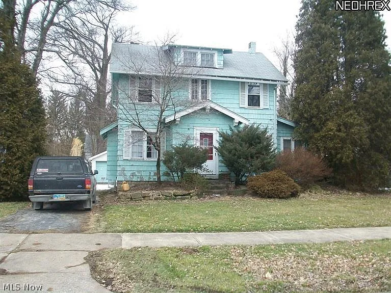 1542 Cascade Dr photo 1