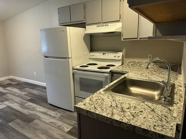 1 bed, 500 sqft, $1,250 — Photo 2
