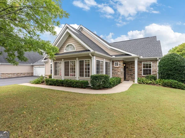 2601 Village Ln, Roswell, GA 30075