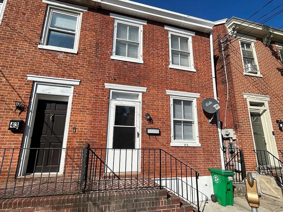 45 E North St