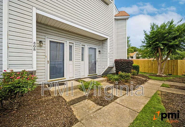 810 Gable Way — Photo 2