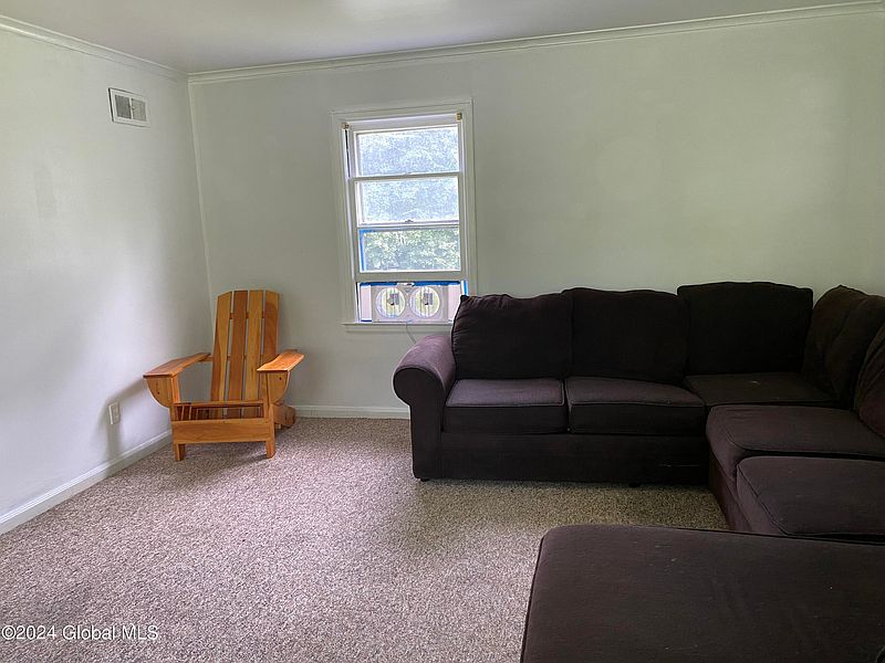 5th image of 13 James Street