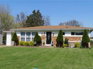 109 E Rosewood Dr, Clarksville, IN 47129