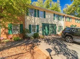 5907 King Charles Ct, Clemmons, NC 27012