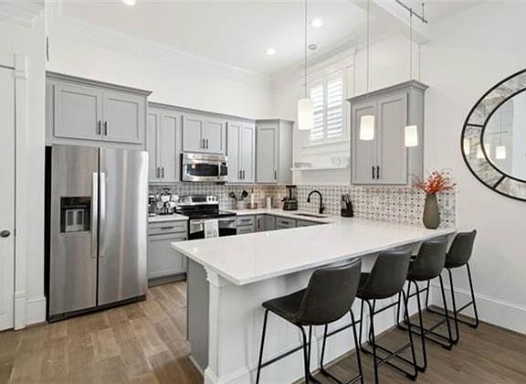 5th image of 1446 Camp St APT 103