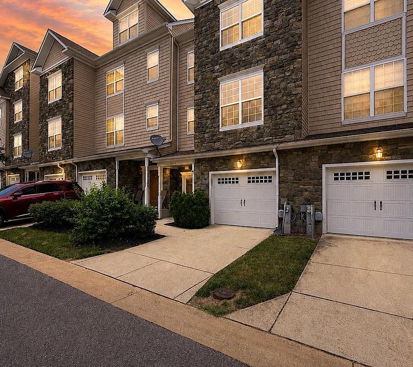 1st image of 3660 Bedford Dr
