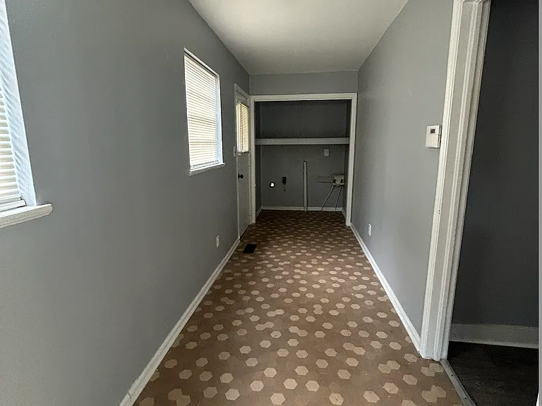 5219 Court G — Photo 4