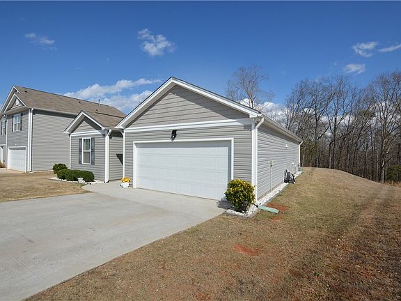 4th image of 242 Hillendale Way
