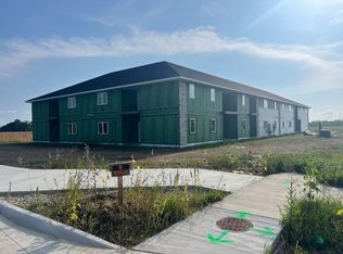 Q4 Rentals - 102 8th Ave SW, Waukon, IA 52172