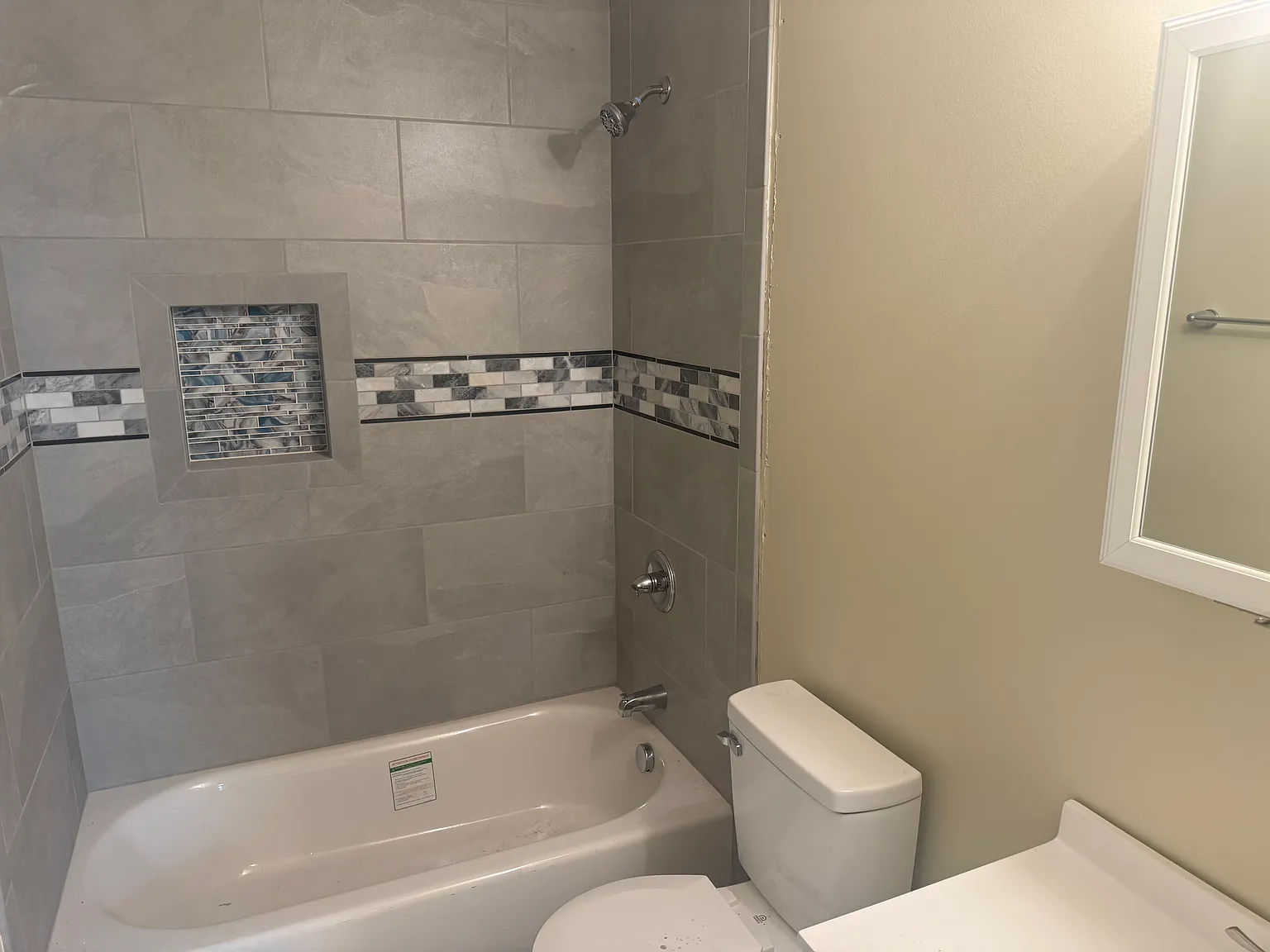1 bed, $1,200 — Photo 3