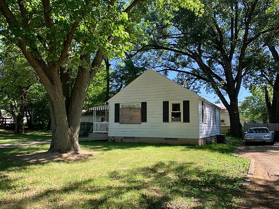 2nd image of 3218 N Gale Ave