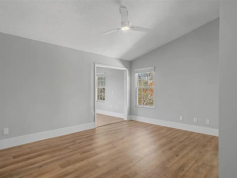 11462 Commercial St — Photo 24