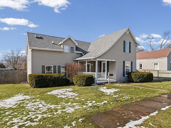 3rd image of 325 N Market St